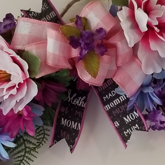 Mom Floral Wreath - Picture 6 of 7